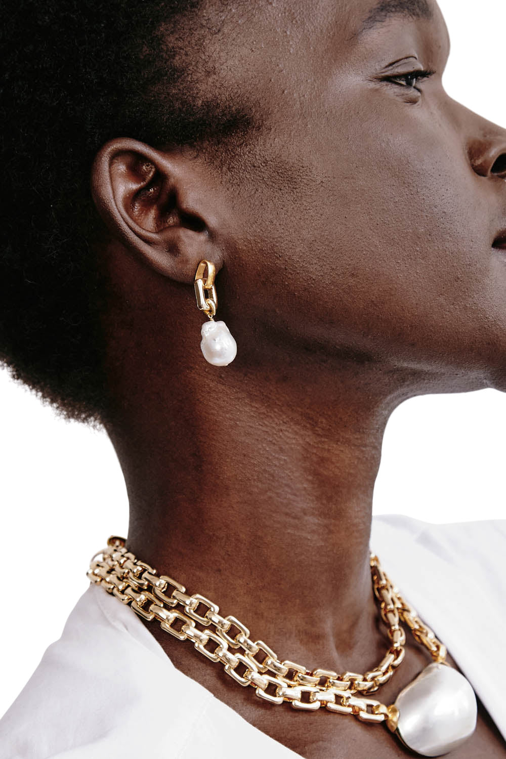 Chan Luu Ellis Earrings in White Pearl